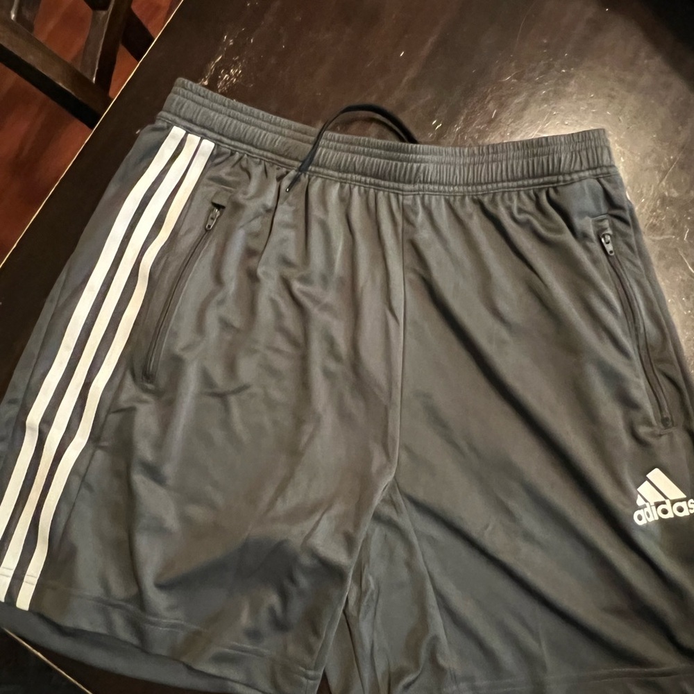 Adidas Primeblue AEROREADY Gray Athletic Shorts Men's Medium